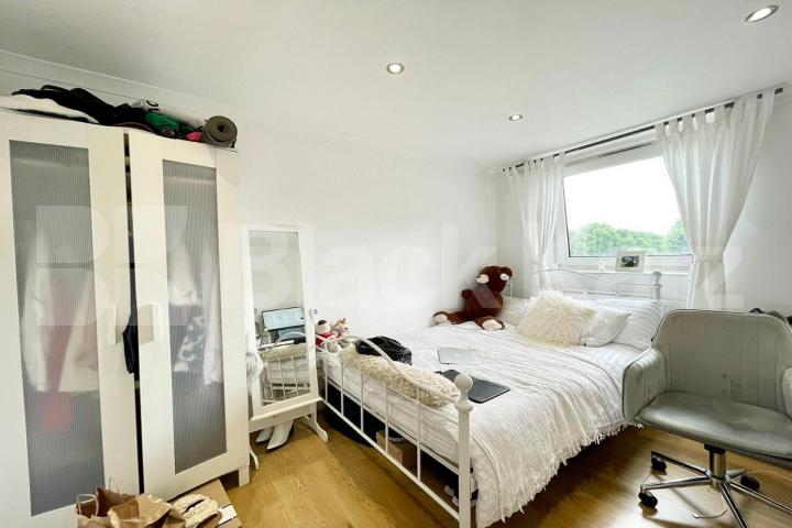 Modern and contemepary Mid-Century Development Strathnairn Street , Bermondsey